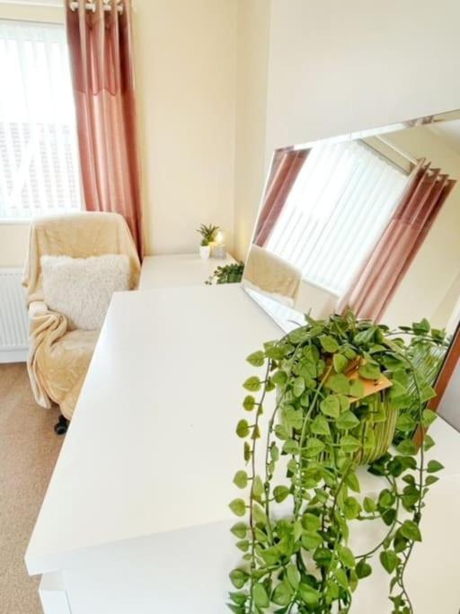 5 Bedroom, Sleeps 9 - Base To Explore Liverpool And Beyond Exteriör bild