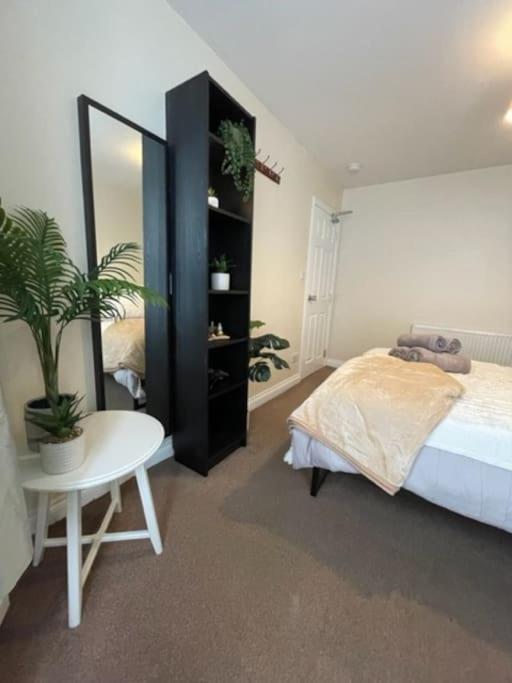 5 Bedroom, Sleeps 9 - Base To Explore Liverpool And Beyond Exteriör bild