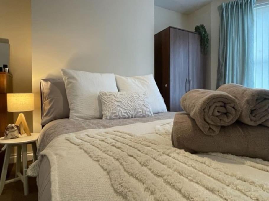 5 Bedroom, Sleeps 9 - Base To Explore Liverpool And Beyond Exteriör bild
