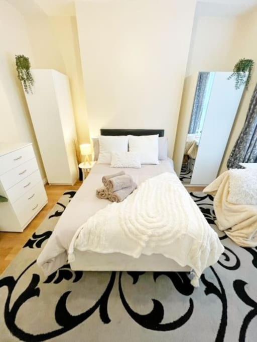 5 Bedroom, Sleeps 9 - Base To Explore Liverpool And Beyond Exteriör bild