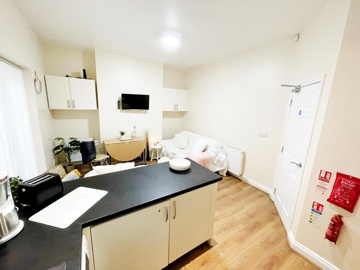 5 Bedroom, Sleeps 9 - Base To Explore Liverpool And Beyond Exteriör bild